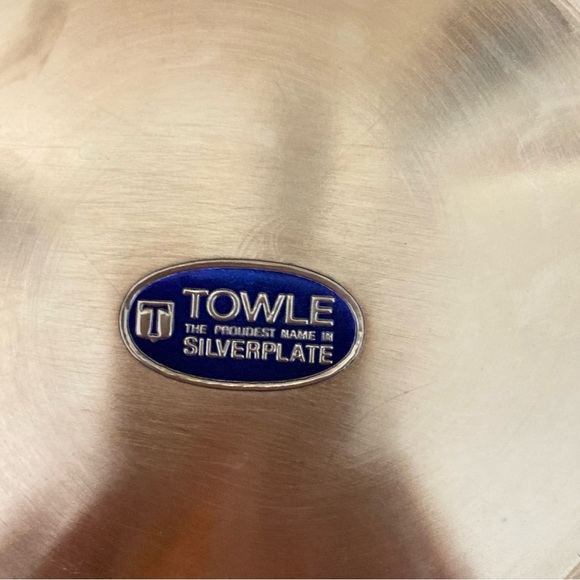 Towel Revere Silver plate Bowl 9” Mid Century 60’s - Picture 5 of 6